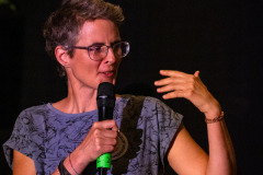 Milena Bister (Realfiktion Klimarechnungshof) / Foto: Astrid Pichler © dotdotdot Milena Bister (Realfiktion Klimarechnungshof) / Foto: Astrid Pichler © dotdotdot