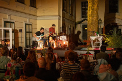 Joe Gridl & Sebastian Schwarz / Foto: Astrid Pichler © dotdotdot Joe Gridl & Sebastian Schwarz / Foto: Astrid Pichler © dotdotdot