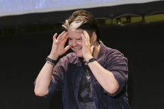 Oliver Suchanek (Gebärdenverse) / Foto: Peter Grießer © dotdotdot Oliver Suchanek (Gebärdenverse) / Foto: Peter Grießer © dotdotdot