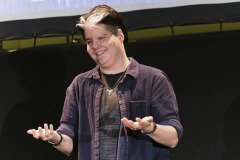 Oliver Suchanek (Gebärdenverse) / Foto: Peter Grießer © dotdotdot Oliver Suchanek (Gebärdenverse) / Foto: Peter Grießer © dotdotdot