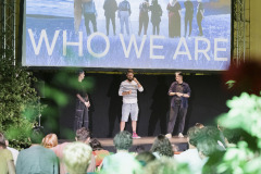 Künstler*innengespräch: Soph Comini (Moderation), Christoph Kopal (Filmemacher) & Oliver Suchanek (Gebärdenverse) / Foto: Peter Grießer © dotdotdot Künstler*innengespräch: Soph Comini (Moderation), Christoph Kopal (Filmemacher) & Oliver Suchanek (Gebärdenverse) / Foto: Peter Grießer © dotdotdot