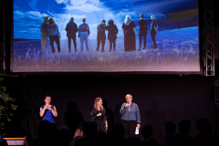 Begrüßung: Karin Moser (ÖGS-Dolmetschung), Eva Egermann & Cordula Thym / Foto: Astrid Pichler © dotdotdot